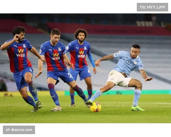西汉姆联防守体系崩溃对手攻势无可阻挡体现整体战术失衡