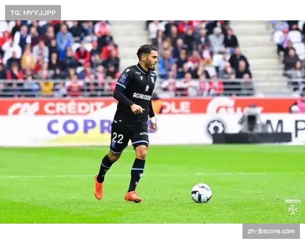 中场战报：兰斯主场暂0-2落后马赛，防线高位战术被多次打穿